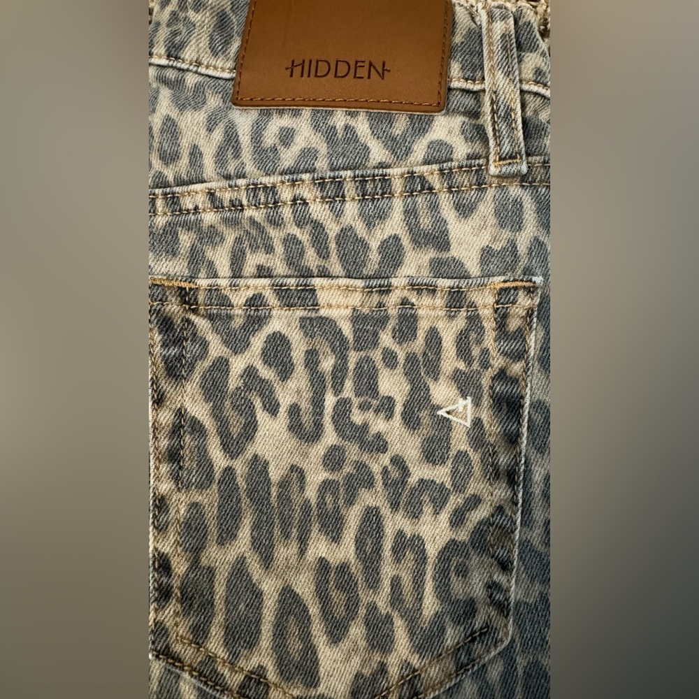 HIDDEN Cheetah Stretch Jean - Picture 3 of 7